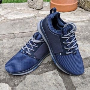 NEW KURU Walking Shoes size 9.5 W